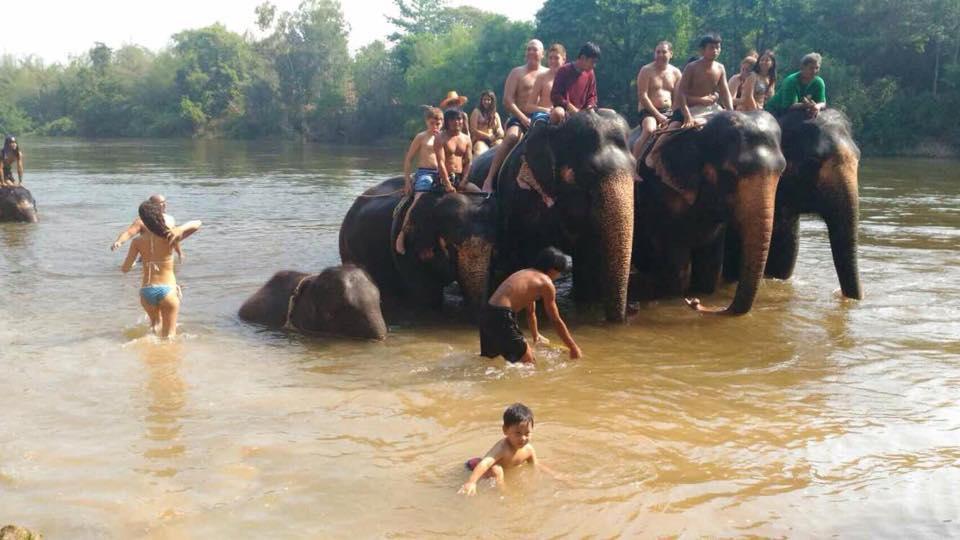 Yayee Homestay Ban Huai Maenam Noi Exteriér fotografie